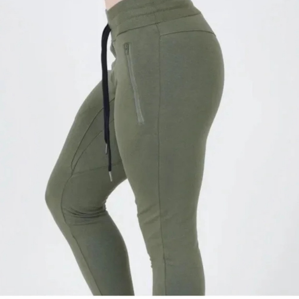 Rokwolf Lounge Jogger in Burnt Olive New
